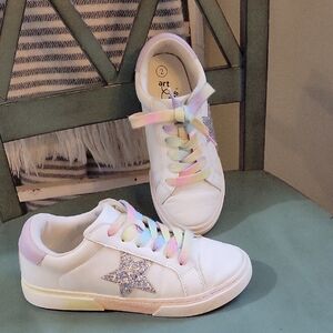 Art Class Girls Size 2 White Sneakers With Silver Glitter  Star, Rainbow Laces
